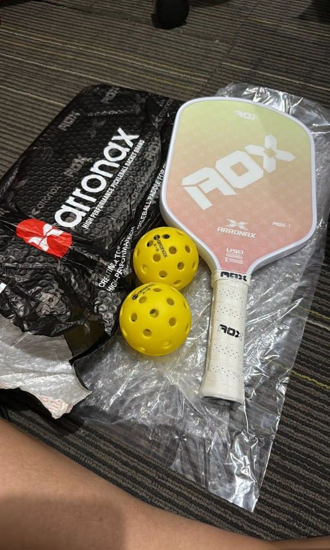 Arronax Pickle Paddle and Ball (Category: Racket and Ball Sports) located in Cavite. Submitted by tifanny.goods (Listing ID 1467851390, Image 1). Description: .