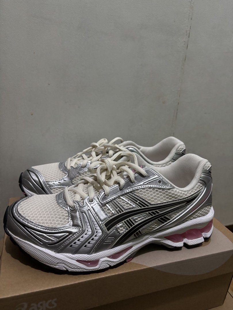 Asics Gel Kayano 14 (Category: Sneakers) located in Mandaluyong City. Submitted by smnthlgsp08 (Listing ID 1467967854, Image 1). Description: RFS: WRONG SIZE .