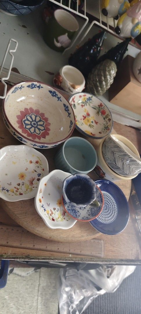 Assorted Ceramic Bowls, soydish, and Cups Collection (Category: Dinnerware & Cutlery) located in Mandaluyong City. Submitted by rsha31 (Listing ID 1467877000, Image 1). Description: - Ceramic tableware set: bowls, small plates, cups, and a grater dish - Mixed designs: floral patterns, classic blue and white, stripes, and pastel colors - Ideal for kitchen use, serving snacks, or tableware collecting - Sold together as a complete set - Pick up avai
