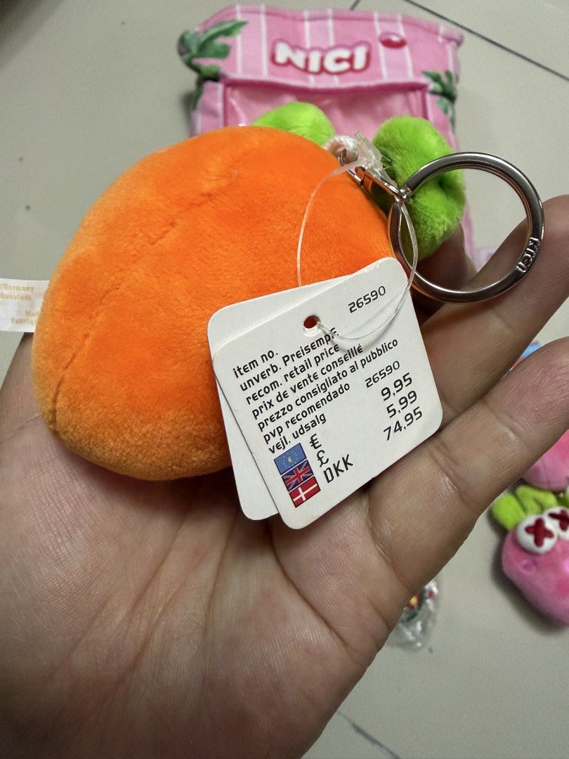 Assorted keychain (Category: Other Accessories) located in Petaling Jaya. Submitted by bundle_mximxi (Listing ID 1467957979, Image 2). Description: Assorted keychains -New.