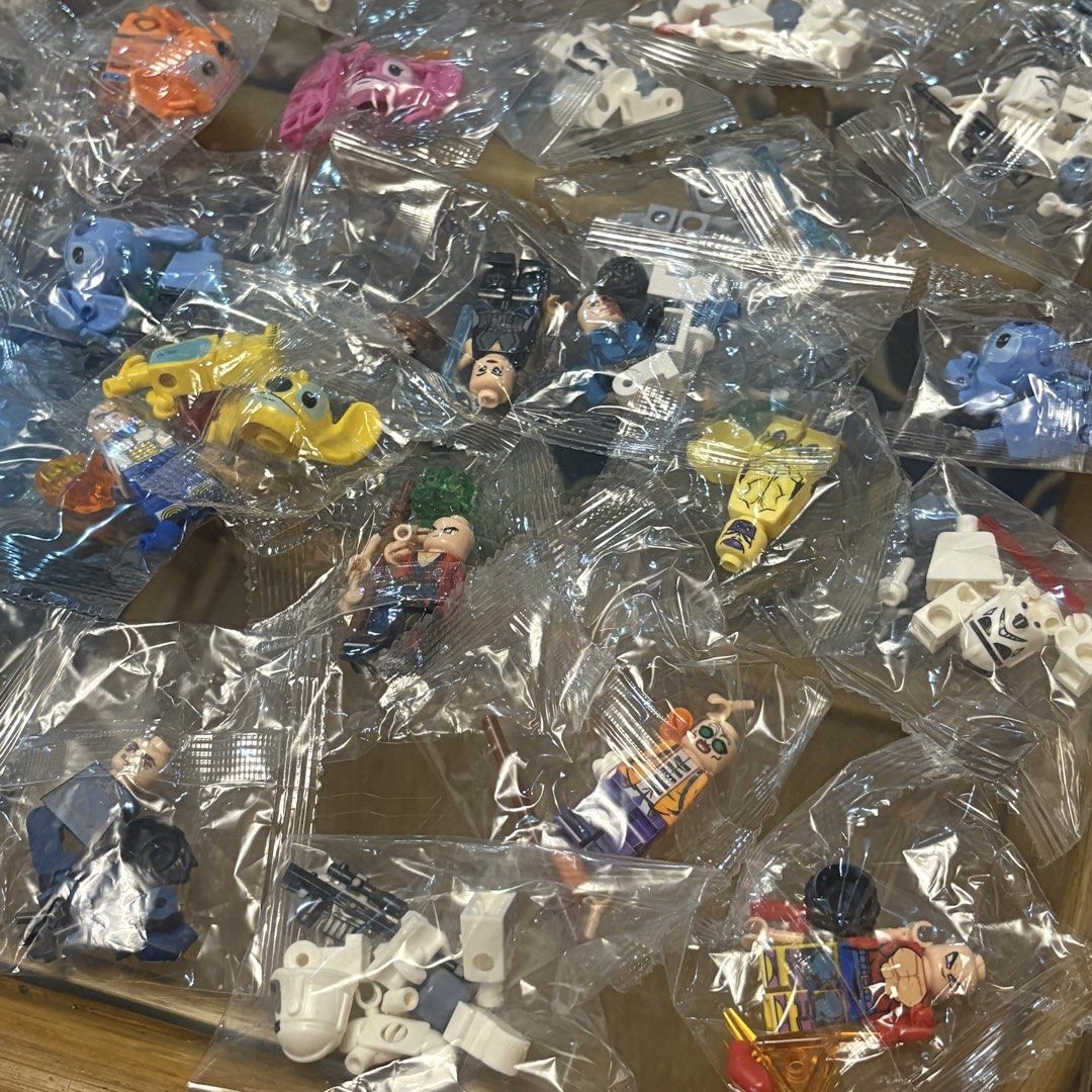 Assorted Minifigures Lego Bundle 31 PCS (Category: Lego & Building Sets) located in Manila. Submitted by aobacafe (Listing ID 1467961788, Image 3). Description: BL.