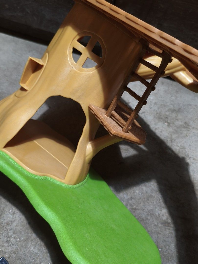 Assorted toys (Category: Kids Toys) located in Las Pinas. Submitted by dnbrbnt (Listing ID 1467841414, Image 3). Description: 100 for take all flaws as shown in the pictures loc. las piñas.