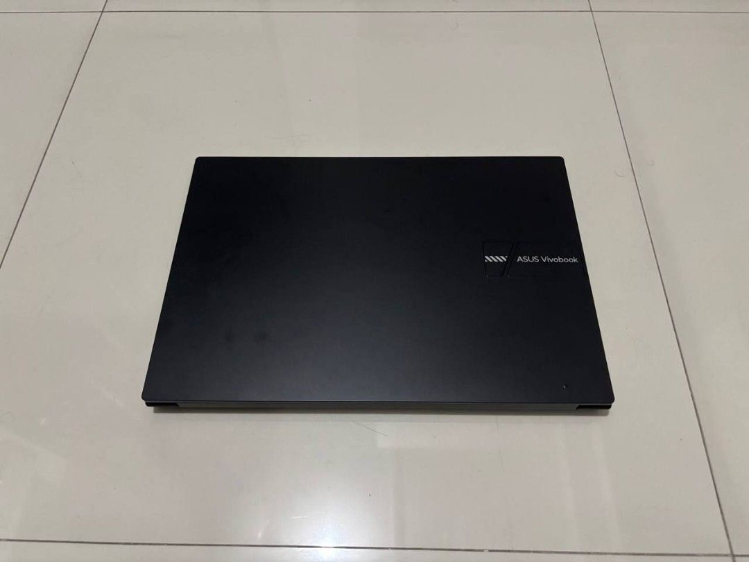 Asus Vivobook 16 (Category: Laptops & Notebooks) located in Batangas. Submitted by batangascitywatches (Listing ID 1467955572, Image 3). Description: Asus Vivobook 16 • Intel Core i5-1235u [ 12th Gen ] • 512gb M.2 NVMe SSD • 8gb DDR4 Ram • Intel UHD Graphics • 16 Inch Anti-Glare Display • Built-in Camera • Windows 11 [ Expandable Ram ] Issue • Display Flickering Only [ External Monitor Provided ] Inclusions • Original Asus Charger • Screen Protec
