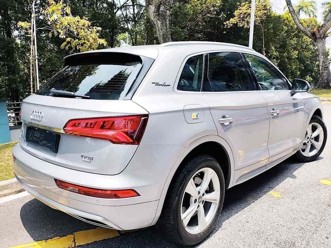 AUDI Q5 SPORT 2.0 TFSI QU S TRONIC (Category: Used Cars) located in Singapore. Submitted by queenscarpl (Listing ID 1464811364, Image 2). Description: Showroom: Sin Ming 176 Sin Ming Drive #01-18 Singapore 575721 Sales Contact: Alvin Ng tel:88132929 .