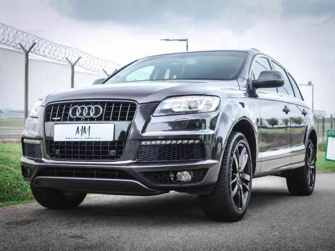 Audi Q7 3.0 TFSI quattro Tip 7-Seater (A) (Category: Used Cars) located in Singapore. Submitted by monstermotors. (Listing ID 1456471168, Image 2). Description: Well maintained and regularly serviced by owner! Wear and tear all done up! Buy with a peace of mind! Pre purchase inspection can be arranged! Flexible loan options available! Trade ins welcomed! Arrange a viewing with us today! Features: Powerful 3.0l V6 engine producing 280bhp, 360mm to