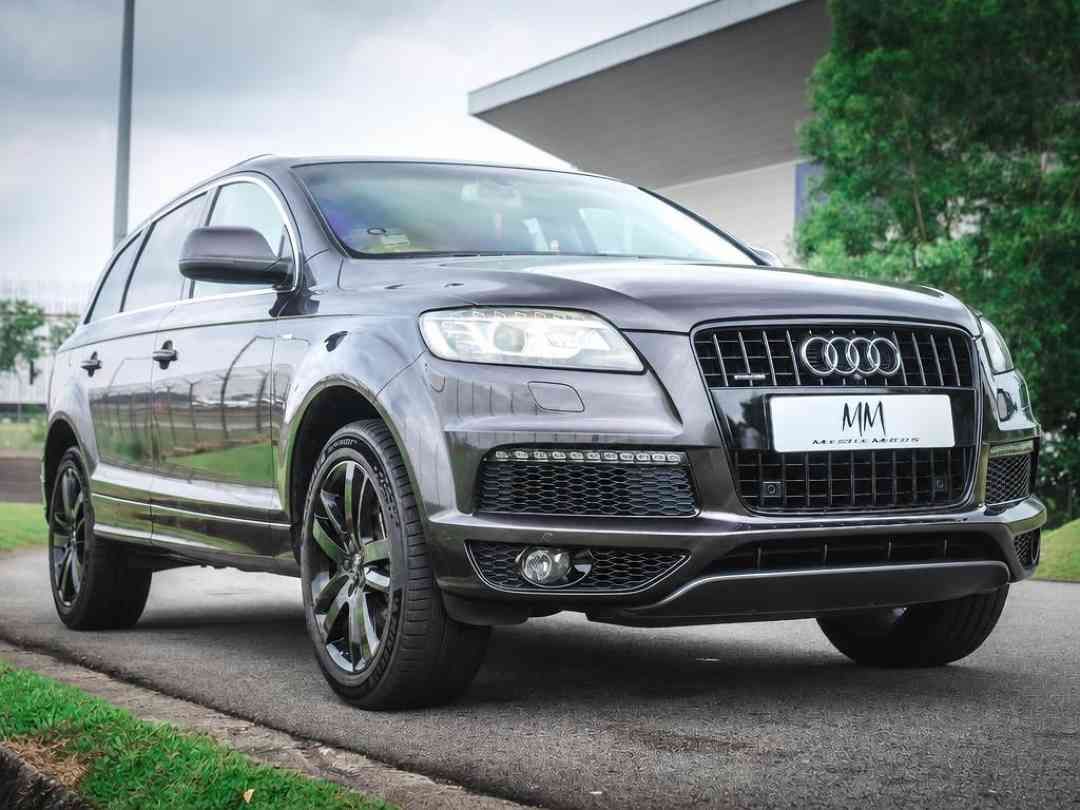 Audi Q7 3.0 TFSI quattro Tip 7-Seater (A) (Category: Used Cars) located in Singapore. Submitted by monstermotors. (Listing ID 1456471168, Image 3). Description: Well maintained and regularly serviced by owner! Wear and tear all done up! Buy with a peace of mind! Pre purchase inspection can be arranged! Flexible loan options available! Trade ins welcomed! Arrange a viewing with us today! Features: Powerful 3.0l V6 engine producing 280bhp, 360mm to