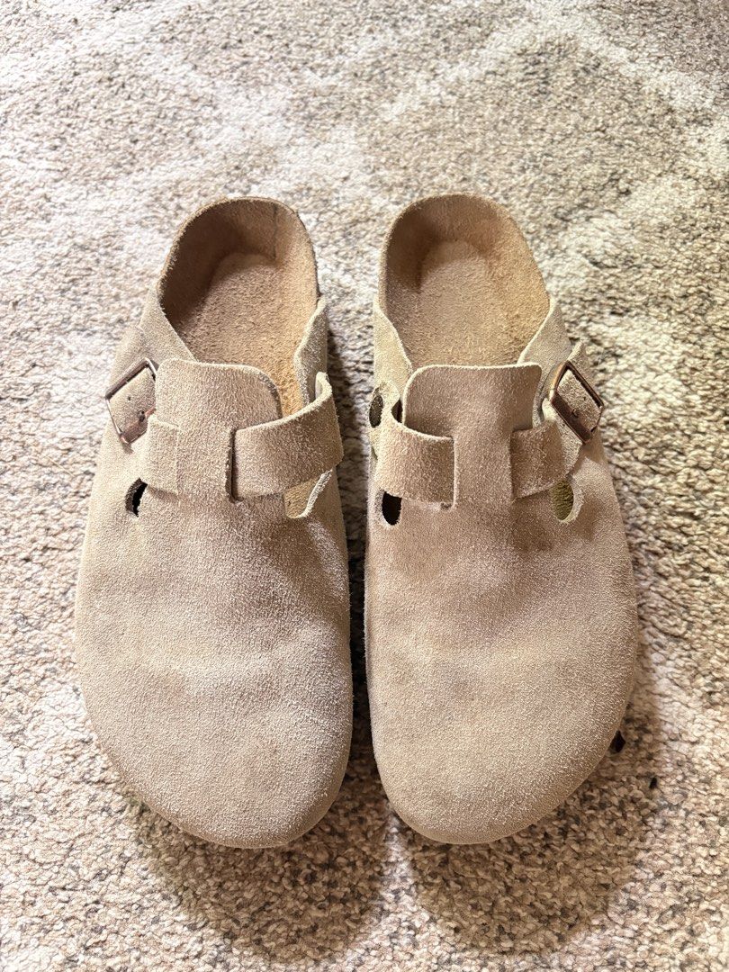 Auth Preloved Birkenstock Boston Clogs (Category: Slippers and slides) located in Paranaque City. Submitted by silentstone.dolphin (Listing ID 1467872601, Image 1). Description: Suede Leather.. Taupe Color.. Soft Footbed.. Brass Buckle.. Best Seller Colorway!👌 Clean&Ready to Wear✅ Super Nice in Actual😍 Pdeng pde na pmasko🥳.