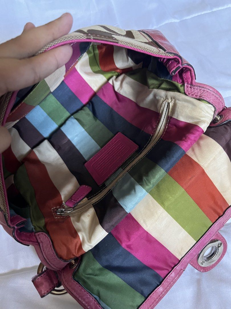 Authentic Coach Legacy (Category: Shoulder Bags) located in Bongabon. Submitted by daniii.v (Listing ID 1467871799, Image 3). Description: - fix price - no damage/holes.