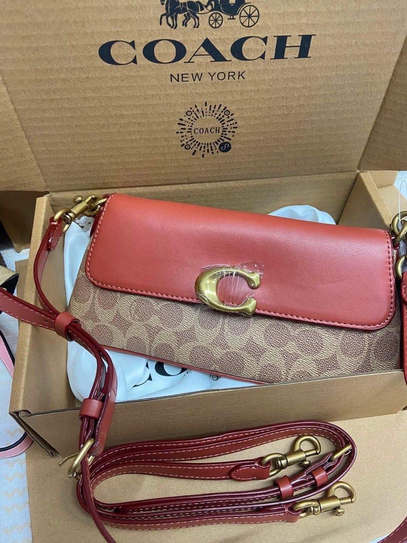 🇺🇸AUTHENTIC COACH SLING BAG🇺🇸 (Category: Shoulder Bags) located in Manila. Submitted by rmcs.luxwatches (Listing ID 1468029859, Image 3). Description: .