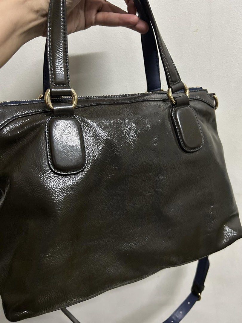 [AUTHENTIC] Gucci Two-Way Bag Navy Blue (Category: Luxury Bags & Wallets) located in San Juan City. Submitted by denisegoesshopping (Listing ID 1467985995, Image 2). Description: Preloved Gucci two way bag. In mint condition..