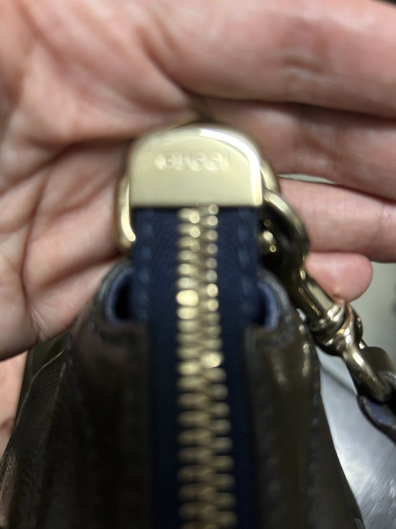 [AUTHENTIC] Gucci Two-Way Bag Navy Blue (Category: Luxury Bags & Wallets) located in San Juan City. Submitted by denisegoesshopping (Listing ID 1467985995, Image 3). Description: Preloved Gucci two way bag. In mint condition..