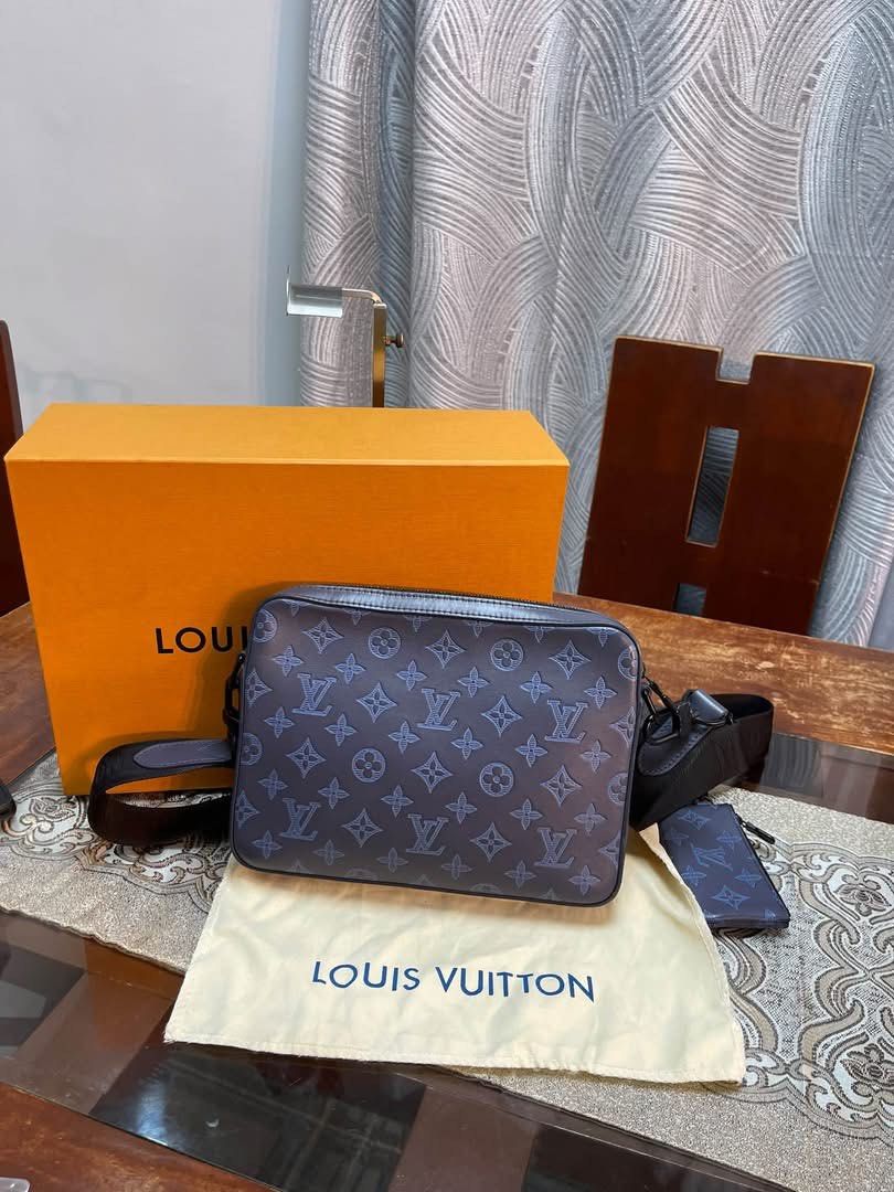 Authentic Louis Vuitton (Category: Luxury Bags & Wallets) located in Manila. Submitted by chloe_luxuries (Listing ID 1467958095, Image 1). Description: Guaranteed Original Louis Vuitton Dou RFID Messenger bag Still in excellent condition Comes with dustbag and box Pm for more details.