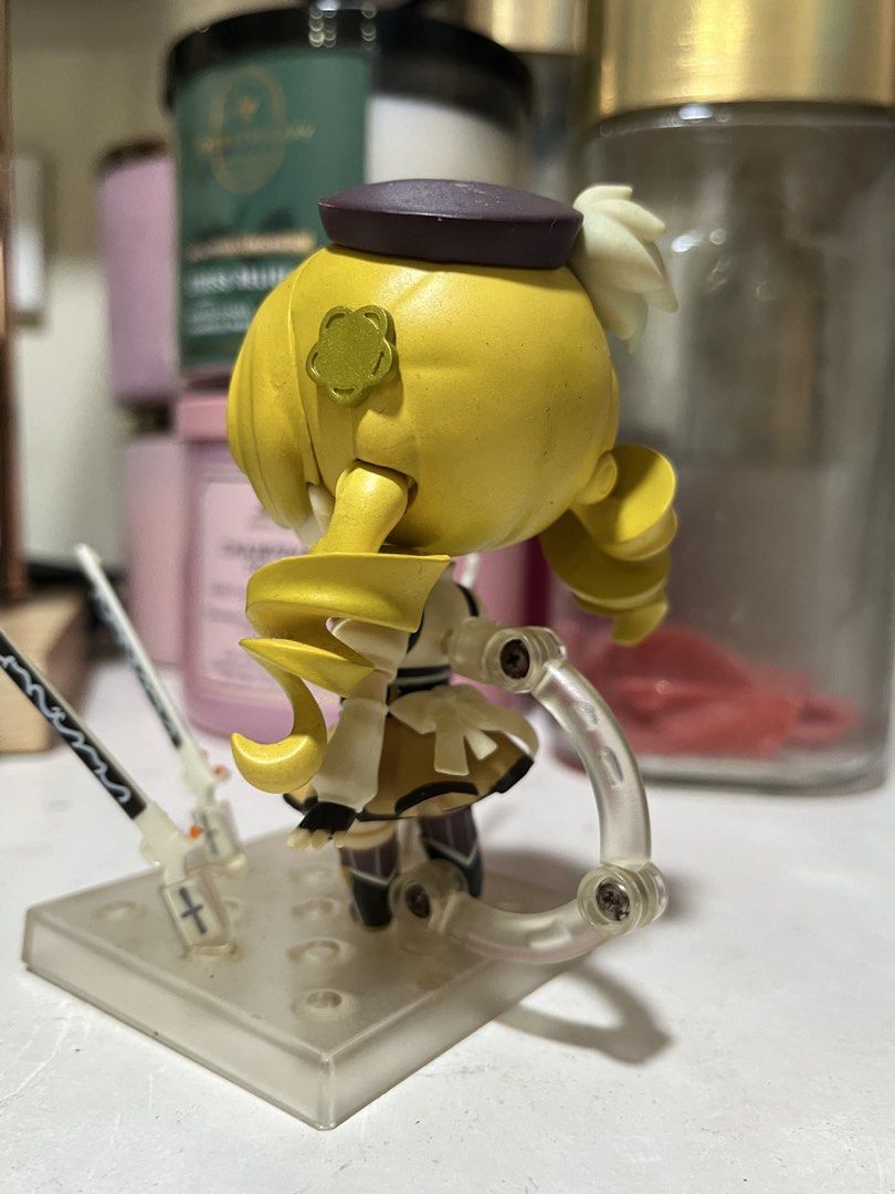Authentic Mami Tomoe Nendoroid (Category: Figurines & Statues) located in Manila. Submitted by yan.decluttering (Listing ID 1467929277, Image 2). Description: Nendoroid has no issue, however all the parts are lost and no box 😭 ((Only parts left are shown in picture.)) NOTE: This is an old nendoroid, so joints may be hard or too loose. Nendoroid is cleaned before shipped.