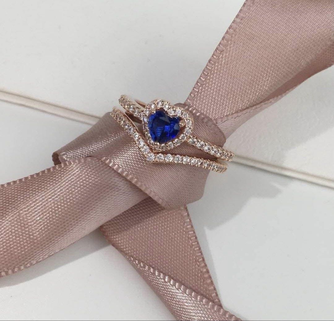 Authentic Pandora Rosegold Elevated Blue Heart Rings Set (Category: Rings) located in Manila. Submitted by daintyjewels (Listing ID 1468041707, Image 1). Description: .
