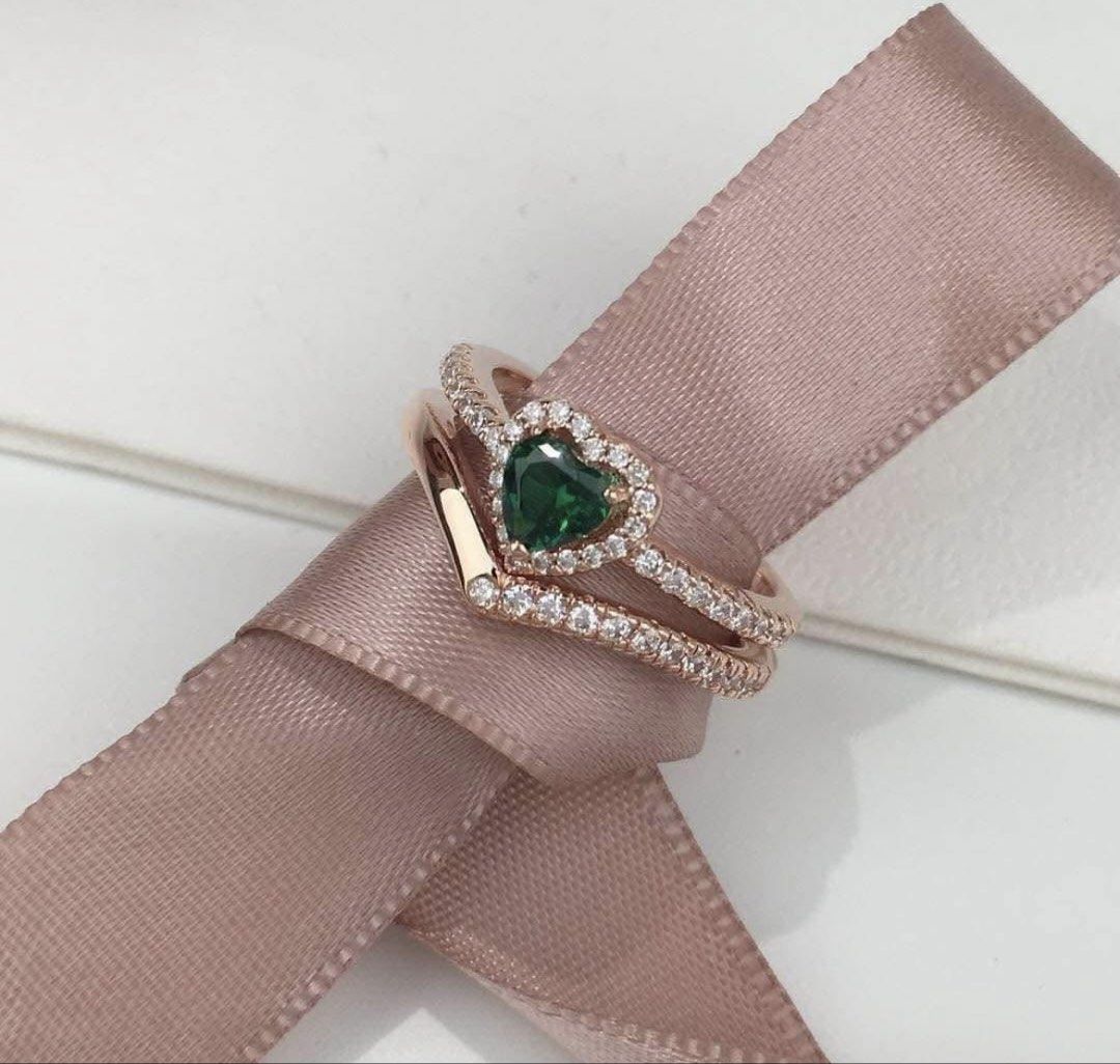 Authentic Pandora Rosegold Elevated Green Heart Rings Set (Category: Rings) located in Manila. Submitted by daintyjewels (Listing ID 1468041802, Image 1). Description: .