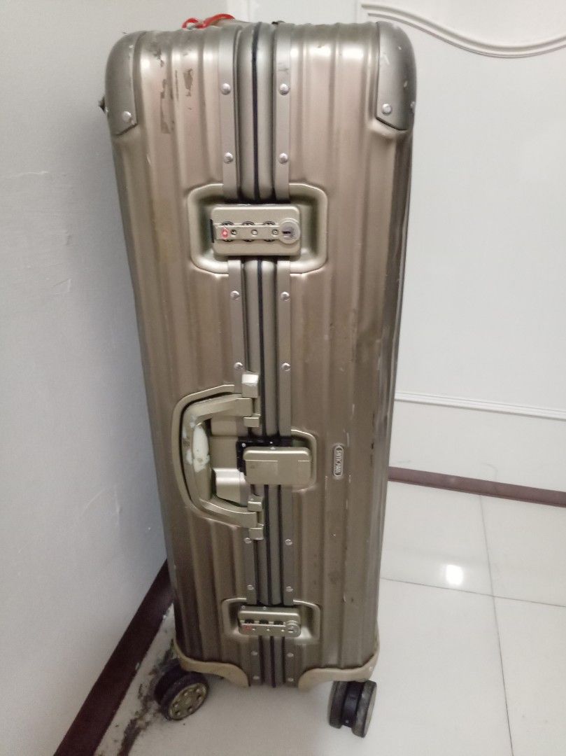 Authentic Rimowa Luggage 30' (Category: Luggage) located in Cavite. Submitted by petmail (Listing ID 1468041065, Image 3). Description: Preowned and well loved Rimowa 30' Check in Luggage Super Durable, smooth & effective! Kindly contact +63 9614 888 888 for further information & pick up @ Lancaster City, KS 22, Blk 20, Lot 10, General Trias, Cavite.