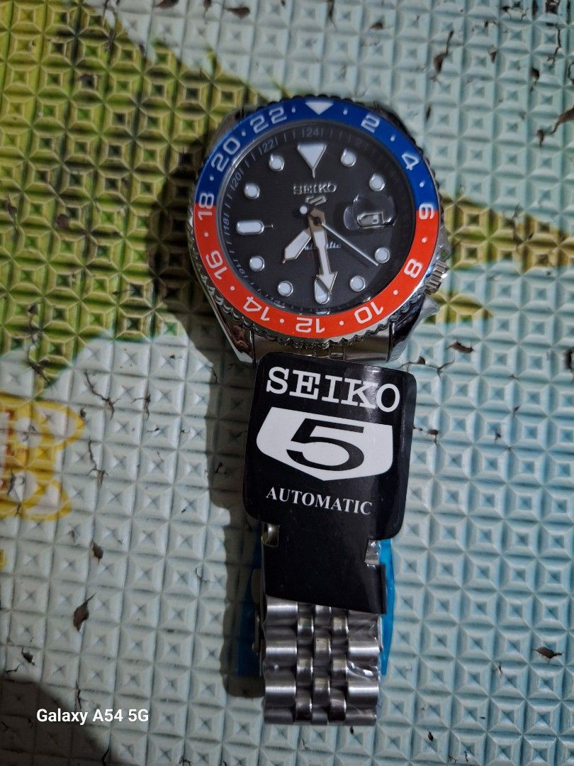 Automatic Seiko 5 GMT watch (Category: Men's Watches) located in Caloocan City. Submitted by mazed22 (Listing ID 1467953714, Image 1). Description: .