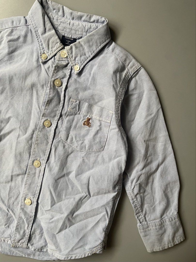 baby gap oxford longsleeve (Category: Babies & Kids Fashion) located in Bacoor. Submitted by seven_steal (Listing ID 1467909662, Image 2). Description: baby gap oxford button down longsleeve like new 2T.