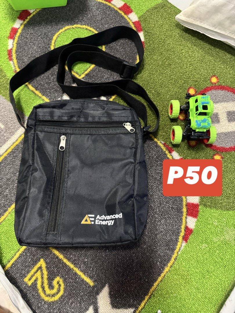 Bag for P50-100 (Category: Shoulder Bags) located in Calamba. Submitted by teamosulitshop (Listing ID 1467857474, Image 3). Description: may price po s kada picture decluttering for ship or pickup.