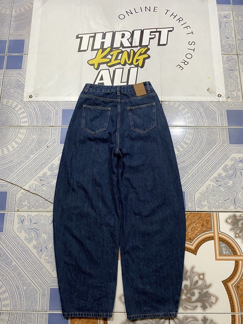 Baggy Barrel Type Pants (Category: Jeans) located in Rosario. Submitted by thrift_king_ali (Listing ID 1467855867, Image 2). Description: Barrel Pants Dimes: W-27 L-40 Leg opening: 8 inches thigh: 13 inches no issue excellent condition 550+sf.