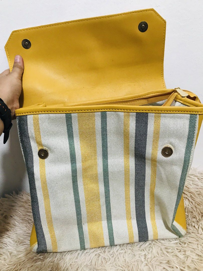 BAGPACK (Category: Backpacks) located in Gamu. Submitted by 2022bagsbunny (Listing ID 1468010116, Image 3). Description: .