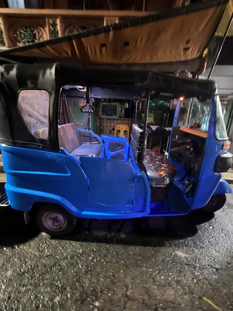 Bajaj Maxima Blue (Category: Motorbikes for Sale) located in Manila. Submitted by mhickoo21 (Listing ID 1467890427, Image 2). Description: Bajaj Maxima 2023 year Model For Sale!!! Monthly Change oil and Maintenance Kaya wala kang iisipin na Problema sa Inner Parts Smooth Driving and Comfortable Naka Built in na for Pampasada at pwede ring pang Service All parts our Working In good Condition kaya wala kanang hahanapin pang Ibang problema Gagamitin