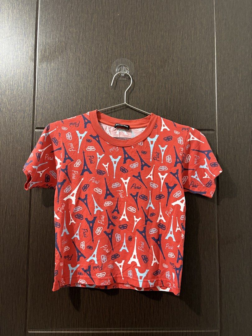 BALENCIAGA 2020 EIFFEL TOWER SHIRT (Category: Babies & Kids Fashion) located in Naga. Submitted by sislovesme (Listing ID 1467989443, Image 1). Description: •IN GOOD CONDITION •AUTHENTIC •SIZE 6 ON TAG •W 14.5 INCHES •L 17 INCHES.