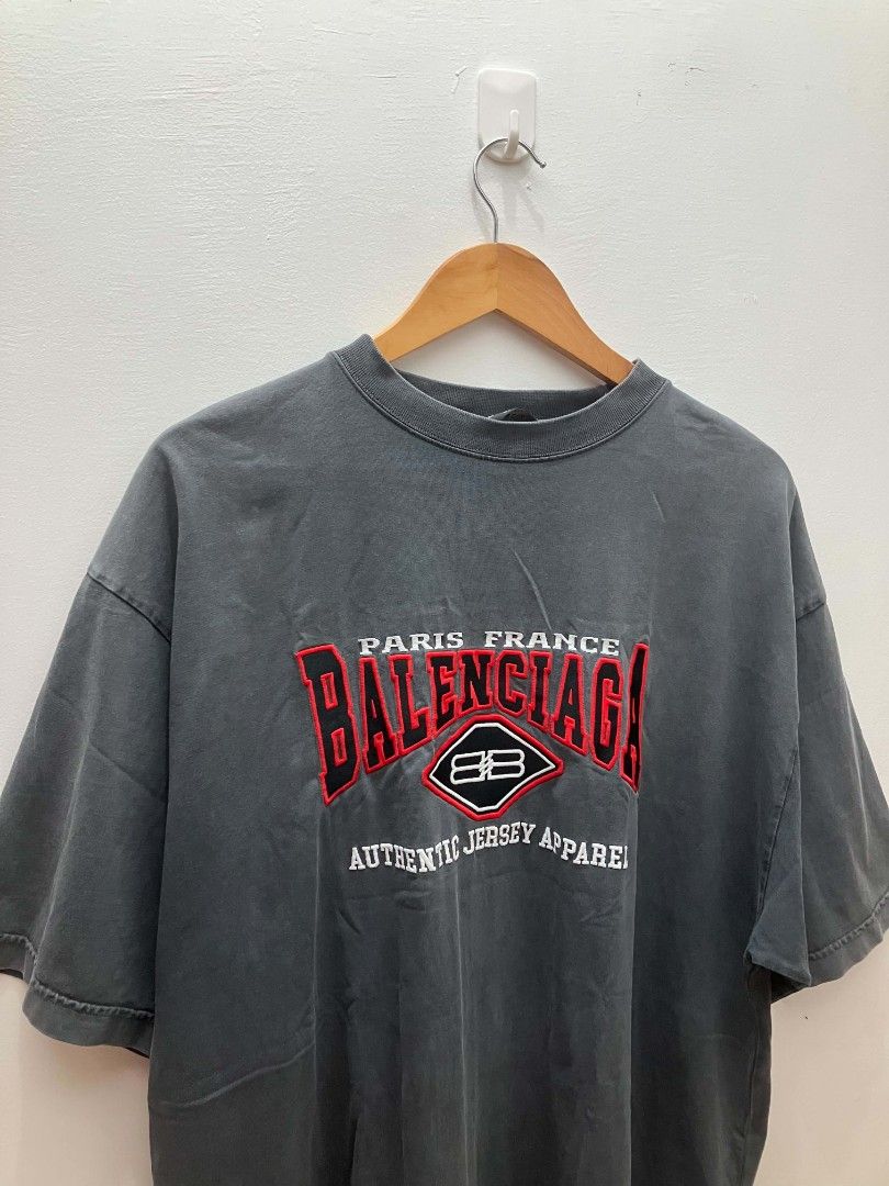 Balenciaga 'Authentic Jersey Apparel' Shirt (Category: Tshirts & Polo Shirts ) located in Manila. Submitted by soflyapparel77 (Listing ID 1467975432, Image 2). Description: Authentic Dm for more details.