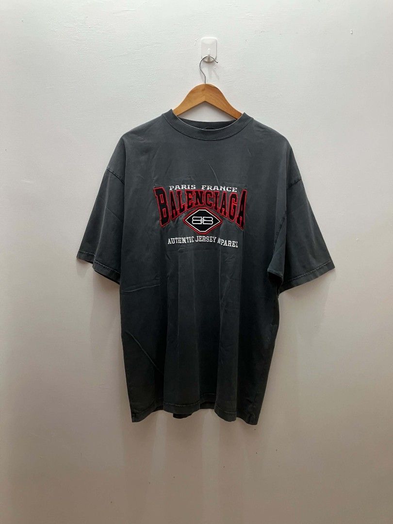 Balenciaga 'Authentic Jersey Apparel' Shirt (Category: Tshirts & Polo Shirts ) located in Manila. Submitted by soflyapparel77 (Listing ID 1467975432, Image 1). Description: Authentic Dm for more details.