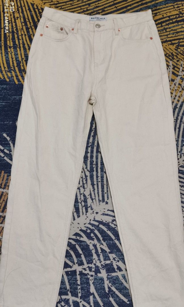 Balenciaga denim pants (Category: Jeans) located in San Jose. Submitted by thrift_ni_sir (Listing ID 1467985325, Image 1). Description: Off legit MOP gcash MOD j&t Add shipping fee.
