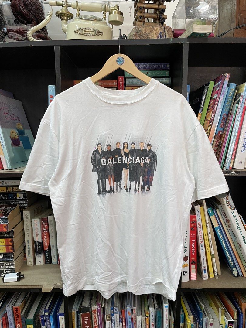BALENCIAGA TSHIRT (Category: Tshirts & Polo Shirts ) located in Baguio. Submitted by keyz_2find (Listing ID 1467930937, Image 1). Description: FS BALENCIAGA TSHIRT.