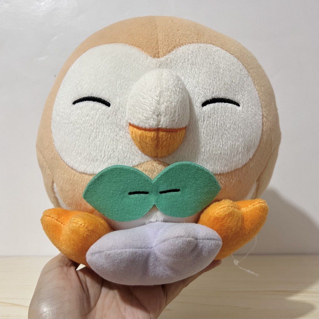 Banpresto Pokemon Rowlet Plush height: 20cm - Php 500 (Category: Character Goods) located in Davao. Submitted by pandorastoybox (Listing ID 1467995150, Image 1). Description: Banpresto Pokemon Rowlet Plush height: 20cm - Php 500.