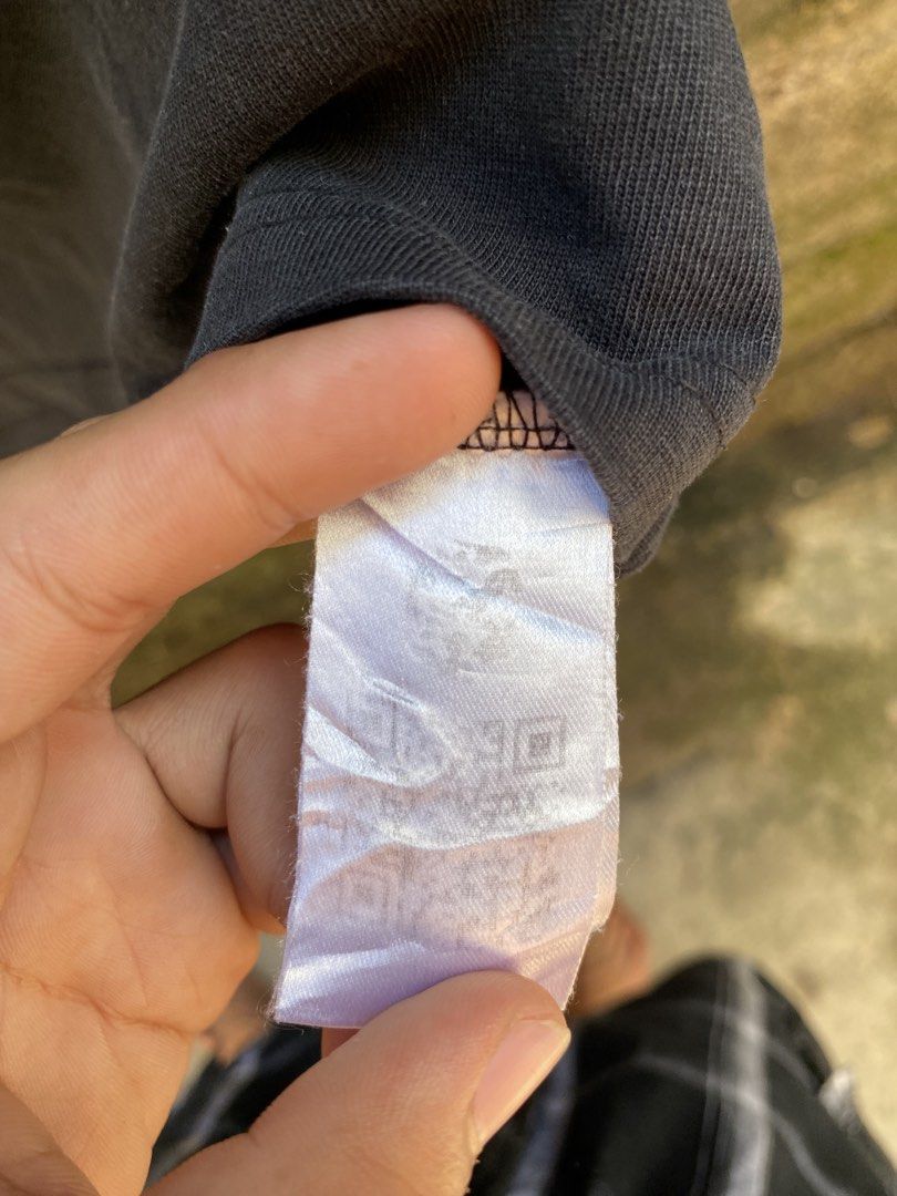 Bape (Category: Activewear) located in Munoz. Submitted by lilyyy32211 (Listing ID 1467843178, Image 3). Description: .