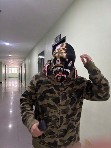 BAPE ABC CAMO DOUBLE SHARK FULL ZIP (Category: Luxury Apparel) located in Manila. Submitted by itsjay04 (Listing ID 1467961307, Image 2). Description: Negotiable for sure buyer.
