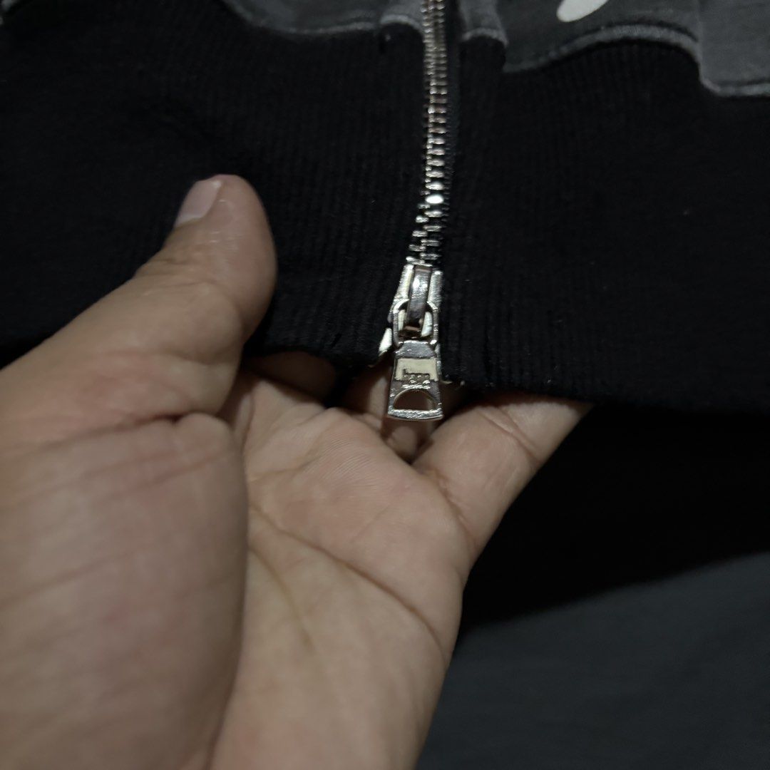 BAPE SHARK FULL ZIP HOODIE (Category: Hoodies) located in Taytay. Submitted by dwinsapparel (Listing ID 1467935464, Image 3). Description: BAPE SHARK FULL ZIP HOODIE W-25 L-28 GOOD CONDITION NEED WASH COMPLETE TAGS.