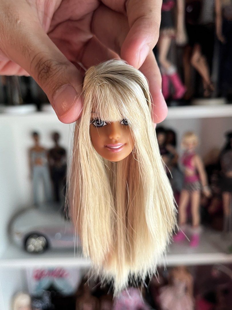 Barbie Head (Category: Kids Toys) located in Makati City. Submitted by starboy17 (Listing ID 1467847568, Image 1). Description: Good condition.