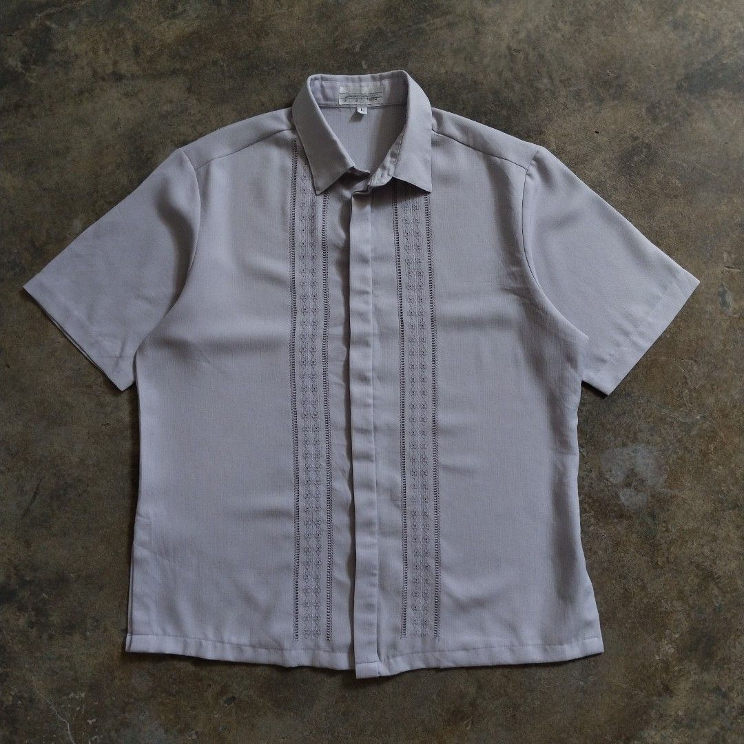 barong filipino (Category: Formal Shirts) located in Bulacan. Submitted by hustleoverluckphv2 (Listing ID 1468003663, Image 1). Description: barong filipino Large on tag Measurements Width - 24" Length - 29" Claim - 499.