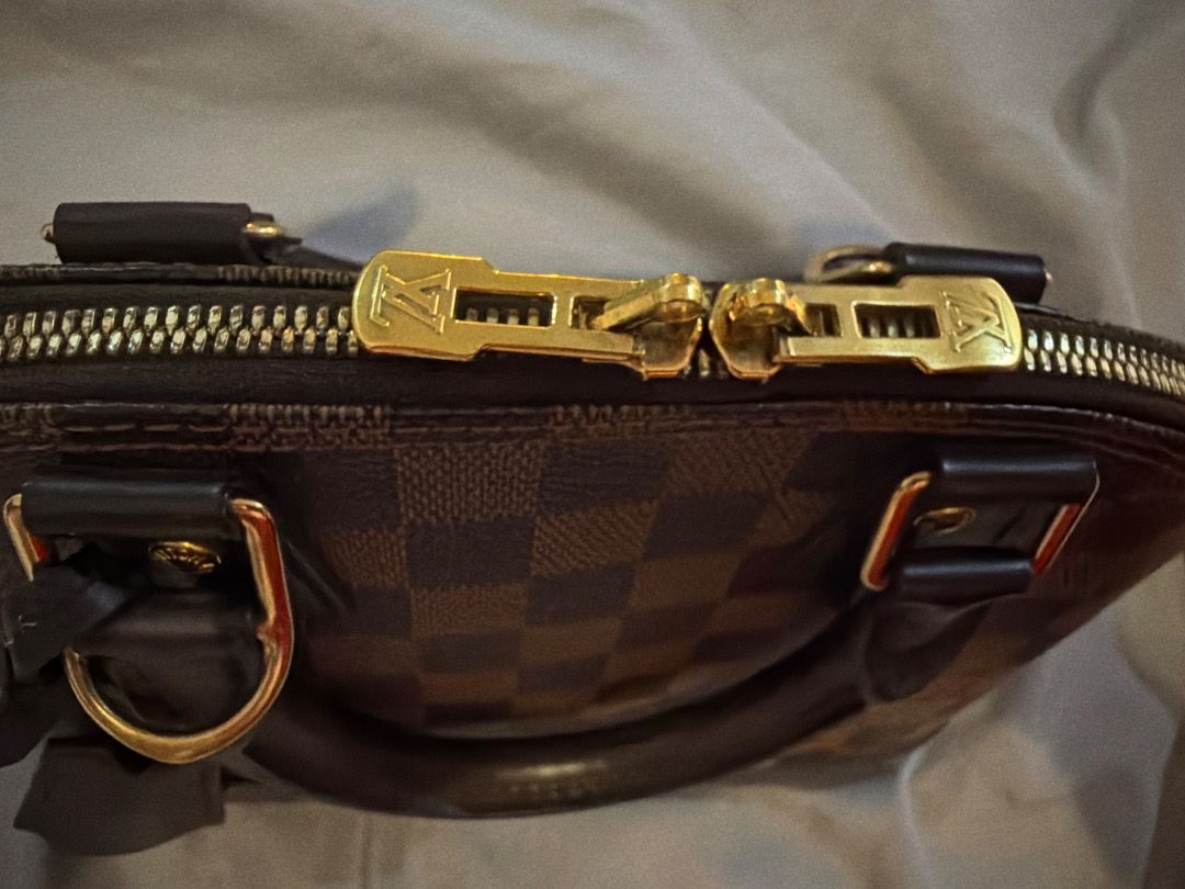 Bb alma microchipped (Category: Luxury Bags & Wallets) located in Calamba. Submitted by drjc39 (Listing ID 1467942951, Image 2). Description: .