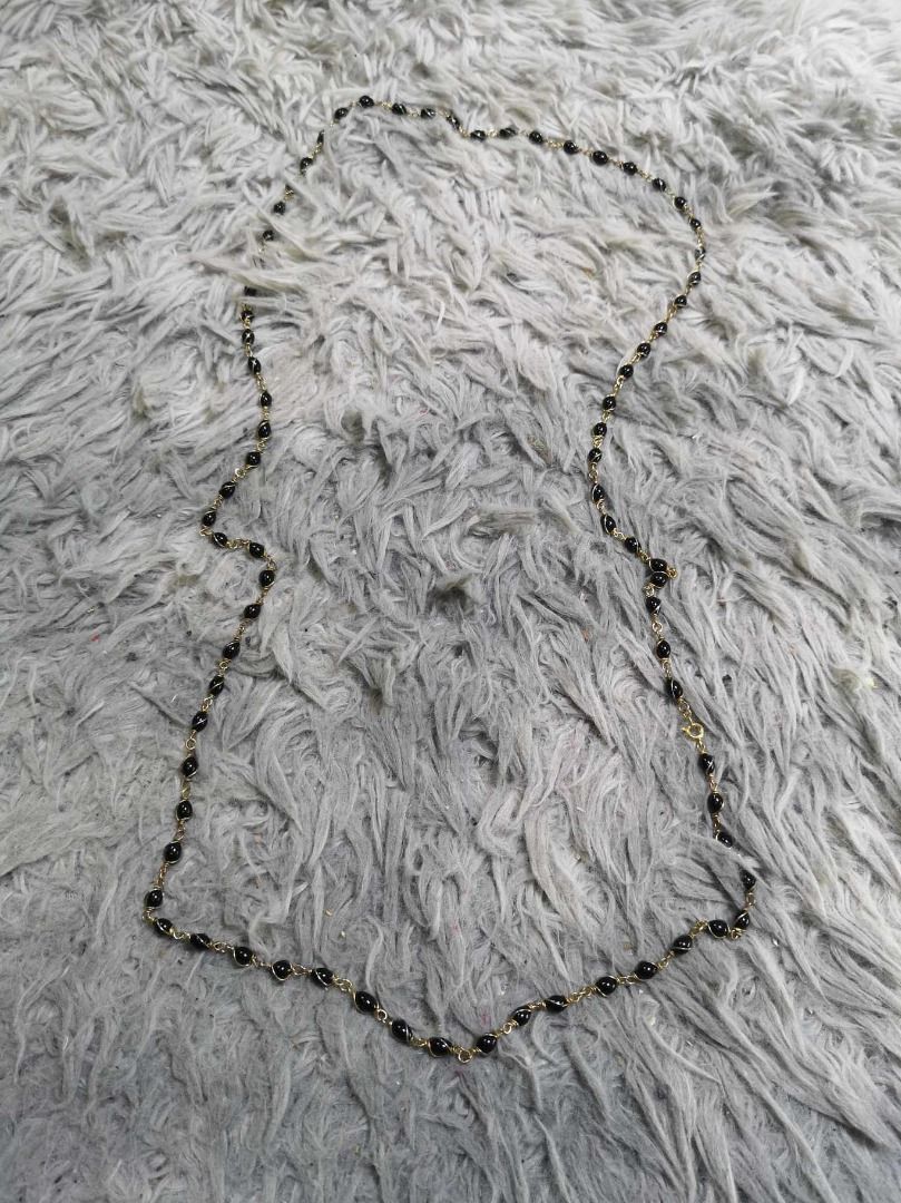 Beaded Rosary Style Necklace (Category: Necklaces) located in Santa Cruz. Submitted by jmy_surplus.2 (Listing ID 1467904339, Image 1). Description: Size : L - 22 W - 0.2 Color : Black Type : Necklace Brand : No Brand Material : Pearl Style : Black With Gold Tone Accent Chain necklace LG 117 JMY3 Batch #225.