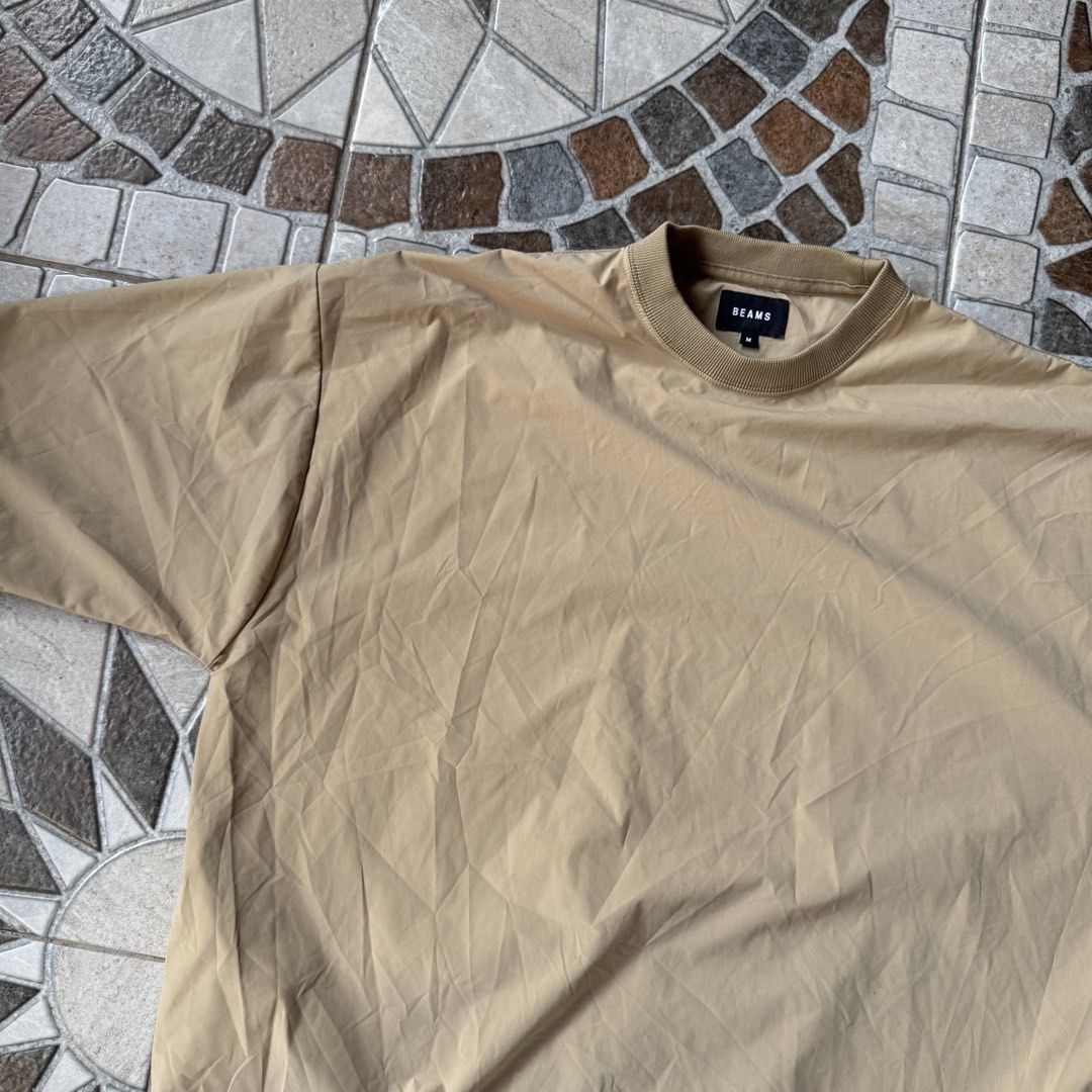 BEAMS Technical Drop-Shoulder Drawcord Tech Tee (Category: Activewear) located in Villasis. Submitted by aldrian30 (Listing ID 1467967479, Image 3). Description: BEAMS Technical Drop-Shoulder Drawcord Tech Tee - Beige / Tan No issues, good as new ₱ 680 + sf.