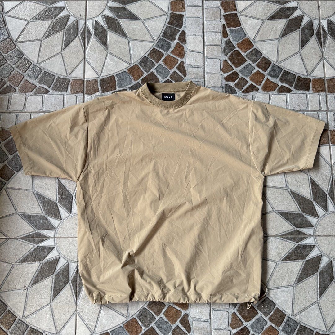 BEAMS Technical Drop-Shoulder Drawcord Tech Tee (Category: Activewear) located in Villasis. Submitted by aldrian30 (Listing ID 1467967479, Image 1). Description: BEAMS Technical Drop-Shoulder Drawcord Tech Tee - Beige / Tan No issues, good as new ₱ 680 + sf.