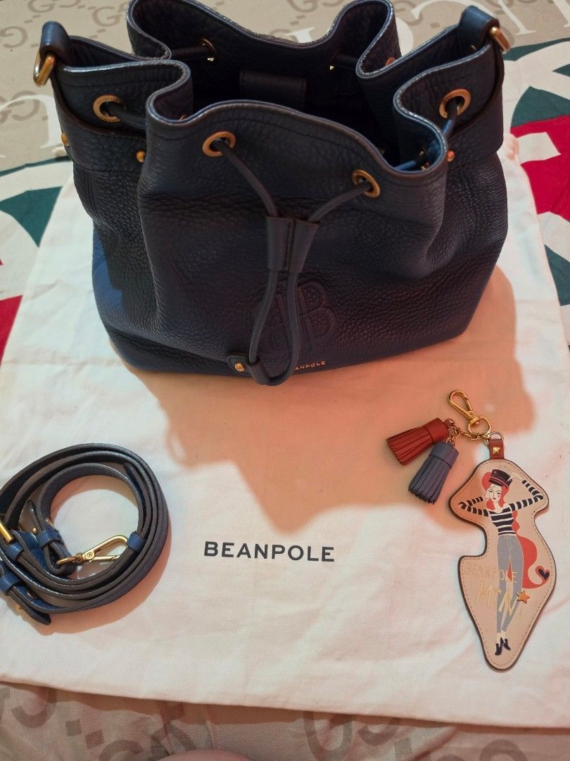 Beanpole Bucket (Category: Cross-body Bags) located in Talisay. Submitted by tinkerbellaaaa (Listing ID 1467855246, Image 2). Description: Beanpole 2way bucket soft pebbled/ cowhide leather material bag comes with own dustbag. gold hardwares.