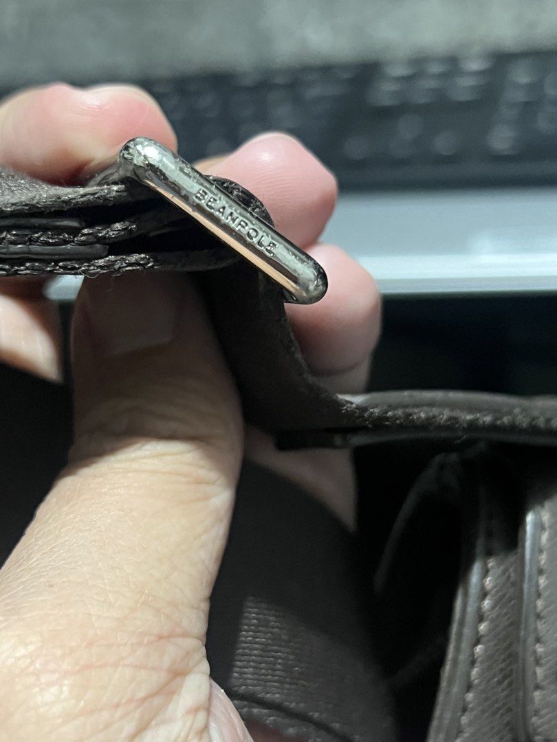Beanpole Crossbody Bag (Category: Sling Bags) located in Manila. Submitted by declutterbyron (Listing ID 1467866248, Image 3). Description: Complete with tag and care booklet Can meet up around BGC .