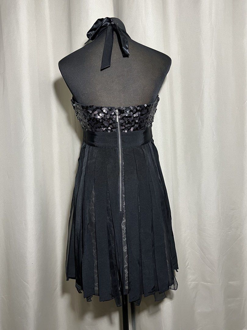 Bebe black halter cocktail dress (Category: Evening dresses & gowns) located in Las Pinas. Submitted by jilanah (Listing ID 1468037173, Image 3). Description: .