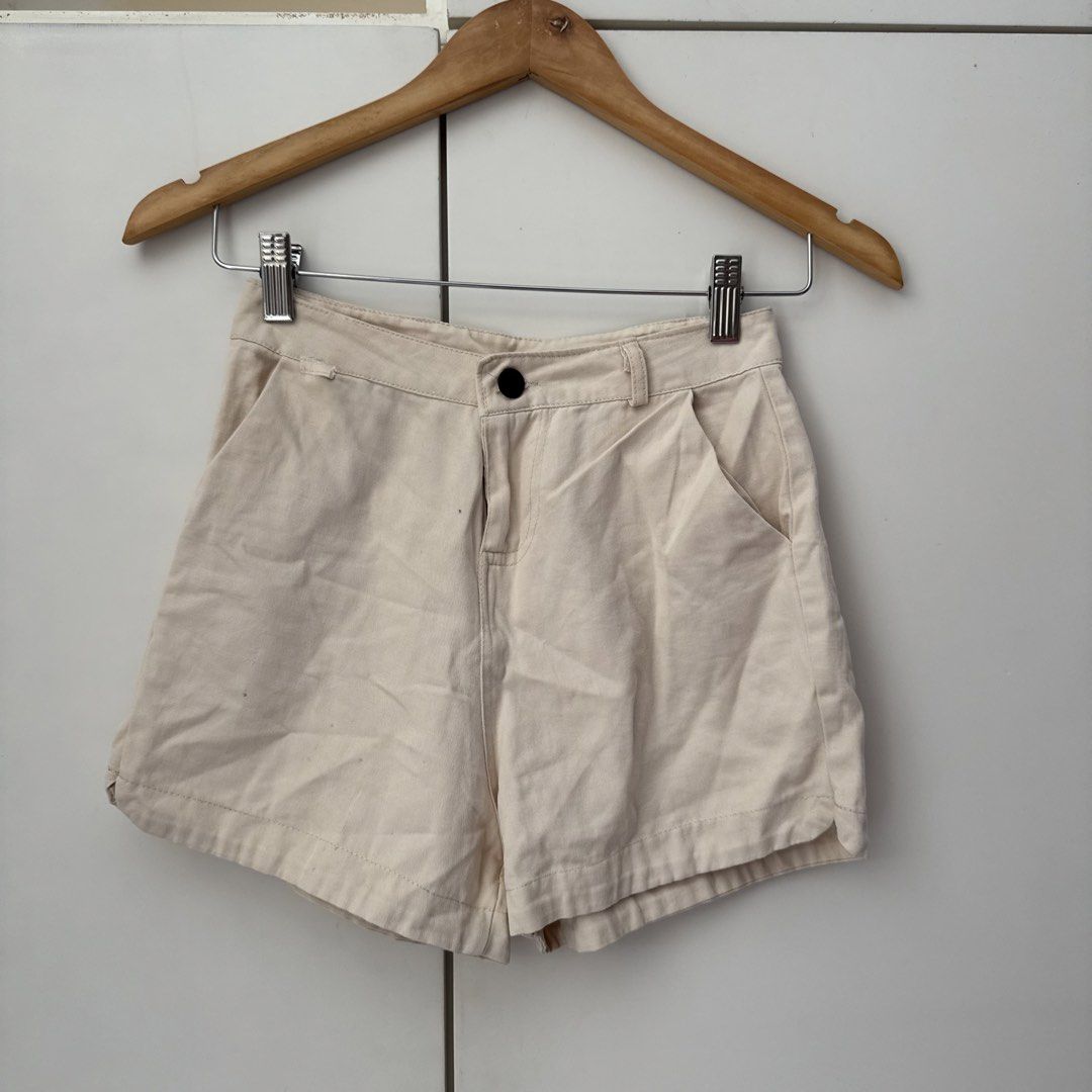 beige high waisted shorts (Category: Shorts) located in Paranaque City. Submitted by ursaturdayfaves (Listing ID 1467944582, Image 1). Description: .