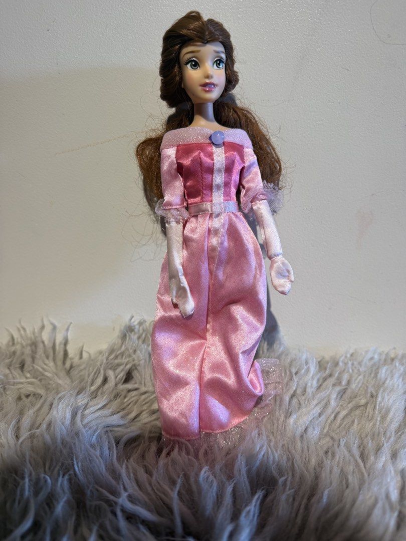 Belle disney (Category: Designer & Blind Box Toys) located in La Trinidad. Submitted by reeze_24 (Listing ID 1467843048, Image 1). Description: .