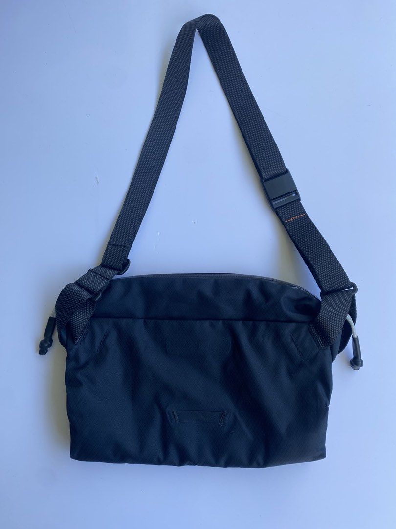 Bellroy Sling Bag Black (Category: Sling Bags) located in Cavite. Submitted by benta_bounce (Listing ID 1467922688, Image 1). Description: - Brand: Bellroy - Color/Material: Black ripstop - Strap: Adjustable with side-release buckle - Compartments: Main zip compartment + front zipped pocket with interior key clip - Interior: Light grey branded lining with a slip pocket - Condition: Clean inside and out, great everyday carry (EDC) option.
