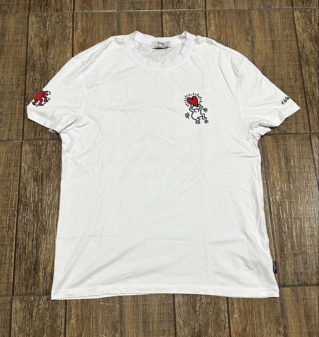 BERSHKA SHIRT (Category: Tshirts & Polo Shirts ) located in Manila. Submitted by urban-vintage_2 (Listing ID 1467848491, Image 1). Description: ISSUE: NONE( NEED WASH ) MOP :GCASH ( NO COD ) SHIP VIA : LALAMOVE & J&T LOCATION : PASIG CITY LENGTH : 28 WIDTH : 23.