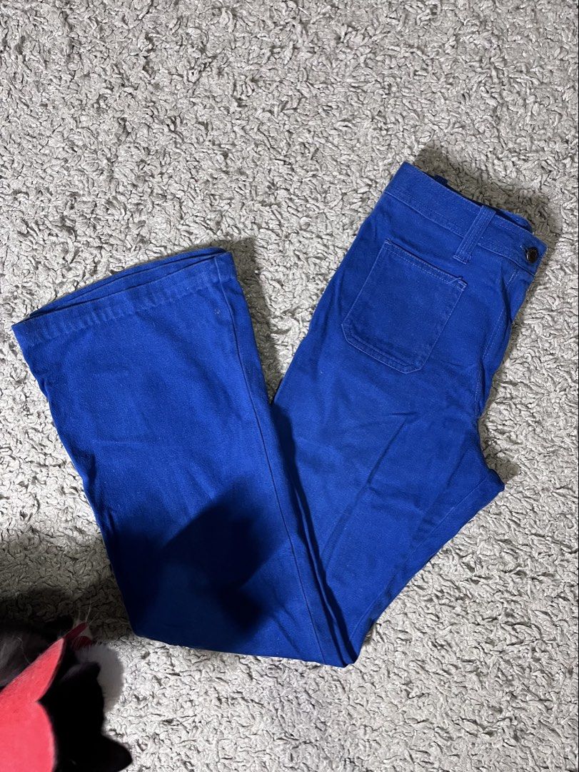 blue flare jeans (Category: Jeans) located in Davao. Submitted by fromadollscloset (Listing ID 1467844342, Image 3). Description: [READ MY BIO FIRST!] ⭐️ description ⭐️ - still feels new! - stretchy - runs up to mid to high-waist.