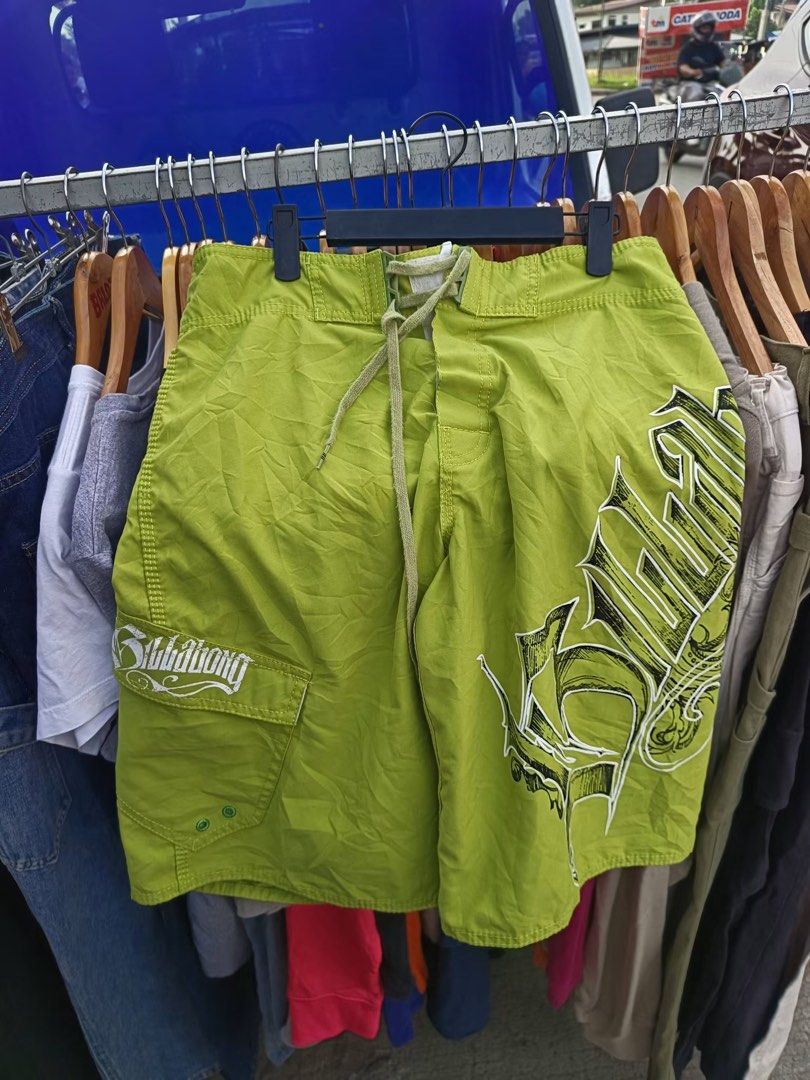BILLABONG BOARD SHORTS (Category: Swim Trunks & Board Shorts) located in Davao. Submitted by meta_thrift (Listing ID 1467929870, Image 1). Description: size 30.